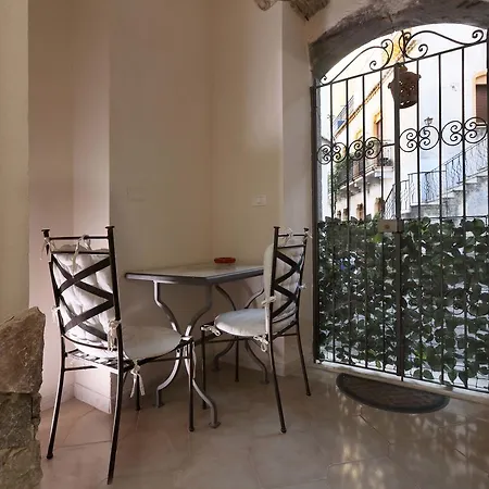 Lejlighed Marifra Flats