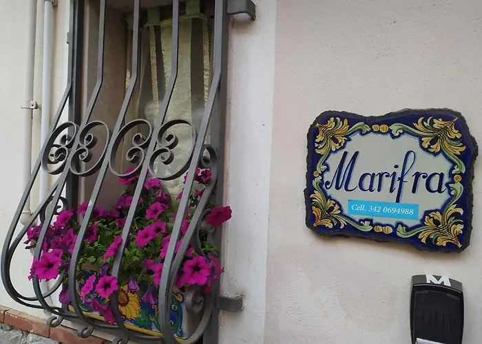 Marifra Flats Apartmán *